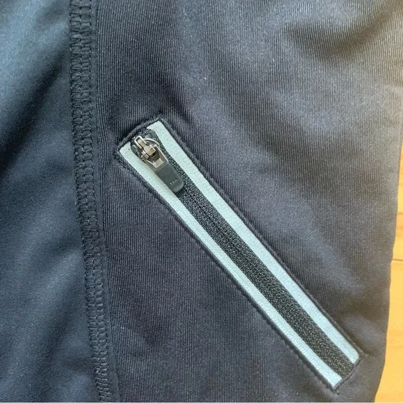 Athleta Reflective Jacket Black Athletic Zip Up Size Medium Brat Summer Green - Picture 4 of 8